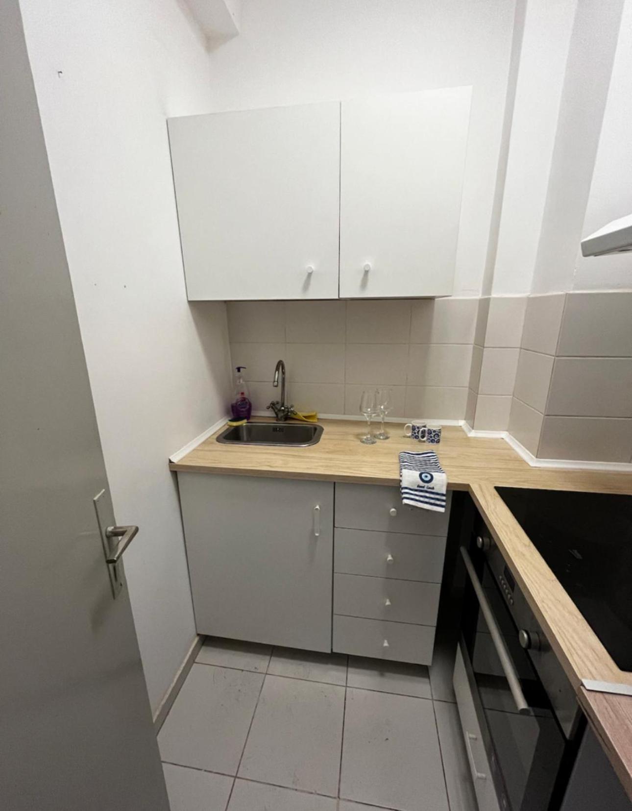 Lifestyle In The Center Apartment Bucharest Exterior photo